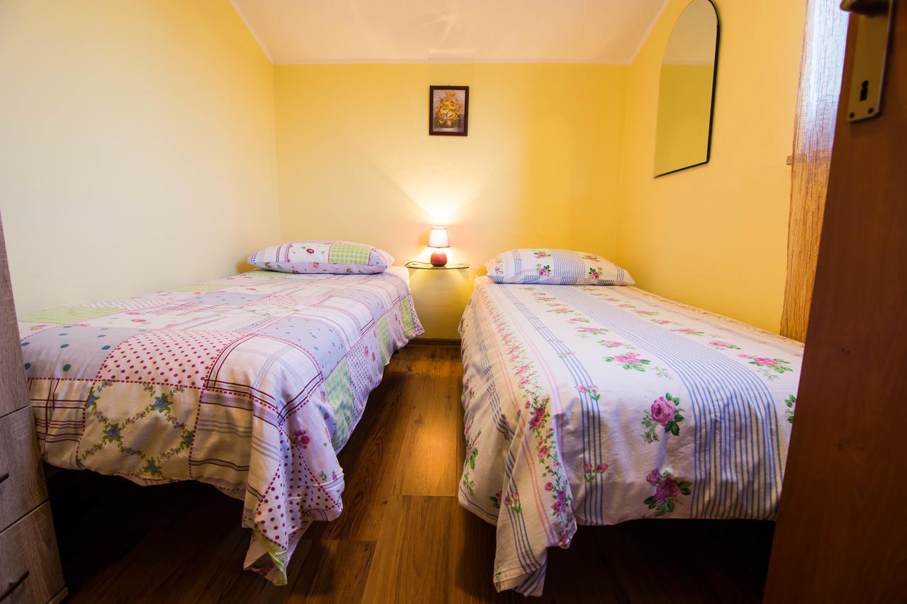 Apartments Angela 1711 Rakalj 외부 사진