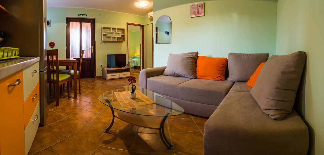 Apartments Angela 1711 Rakalj 외부 사진